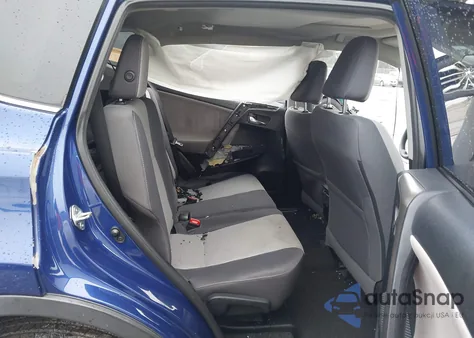 2015 Toyota Rav4 Xle z USA, uszkodzony, nr VIN 2T3RFREV7FW305207